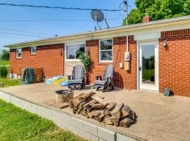 7 Mi to Depot District Richmond Home with Fire Pit