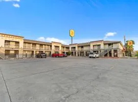 Super 8 by Wyndham McAllen-Downtown-Airport-LA Plaza Mall