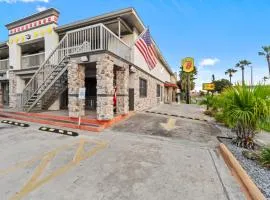 Super 8 by Wyndham McAllen-La Plaza Mall-Downtown