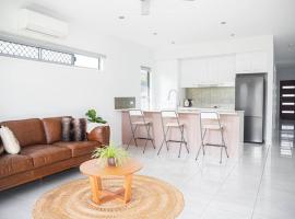 Cosy 3-bedroom Beach House, hotel v destinaci Marcoola