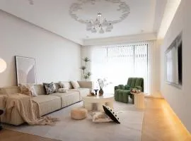 Eastern Hub - Bund Branch Luxurious Super Four-bedroom in Shilin Huayuan