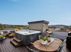 Penthouse apartment in Oslo, hotel com banheiras de hidromassagem em Oslo