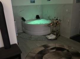 Apartman Mont, Lux & Jacuzzi - Jahorina, holiday rental in Jahorina