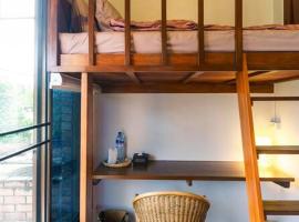 SOLO - Fong Lee CC Lampang Walking Street, hotel econ&oacute;mico en Lampang