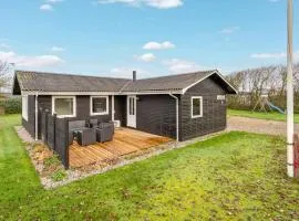 Lovely Summer House By Venø Bay