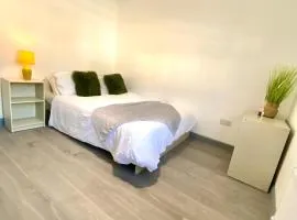 Spacious Gillingham Room with Private Ensuite