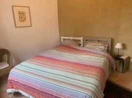 Chambre d'hôte – hotel w mieście Monflanquin