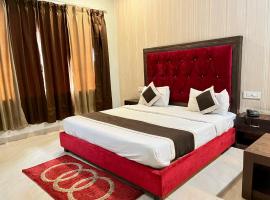 Satkar hotel, hotelli kohteessa Khizrābād