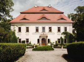 Pałac Mojęcice – hotel w mieście Mojęcice