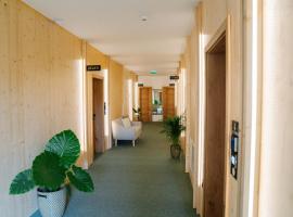 포드체트르테크에 위치한 주차 가능한 호텔 Sobe rooms JELEN JELENOV GREBEN