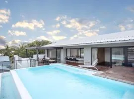 Luxury Penthouse River Mouth Views & Pools