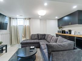 Cozy and Private Basement Suite with All Amenities, hotel v destinaci Carleton Place