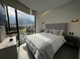 Nuevo Studio- Piso 17 Vista La Carolina - Edificio Harmony，基多的飯店