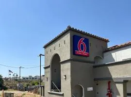 Studio 6 Lake Elsinore, CA