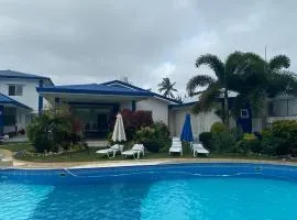 SKYTEL RESORT ALFONSO Cavite、Alfonsoのリゾート