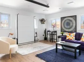 Small Studio Arnold town Center e