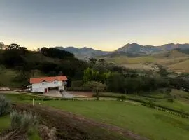 Casa com Conforto, Tranquilidade em Meio à Natureza