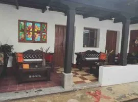 T1-House 14 guests 3 blocks from Central Park