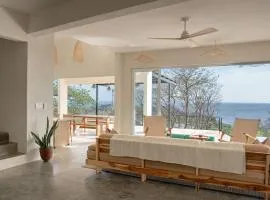 Casa Deriva - Modern 3 Bedroom AC with Pool