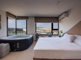 Jacuzzi Paradise Pyramids Panoramic View 503