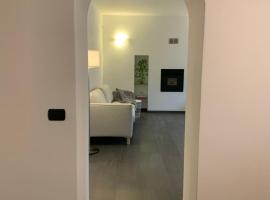 Spazio Perlasca Apt 1 - Cernobbio Como Lake, hotel i Cernobbio