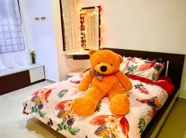 Wonder Teddy Indah House for 1-11pax at Bukit Indah Near Legoland and Ecobotanic