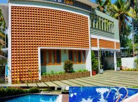 Clive Ten Resorts Athirappilly