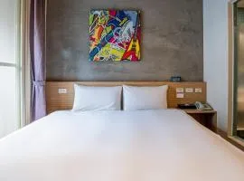 CHECK inn Express Taichung Yizhong