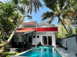 Luxury Villa Virginia with Private Pool and Garden