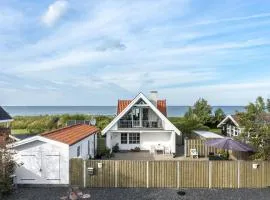 Stunning Home In Otterup With Wifi