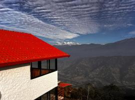 Suryachaur Nature Retreat, hotel v mestu Thāpāgāon