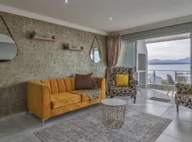 Air conditioned Mossel Bay Ocean View Apartment - De Bakke Terrace