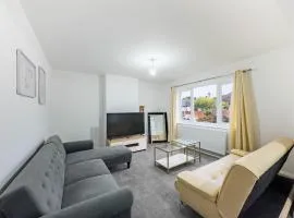 Southend Retreat KING SUITE Luxury stay with parking