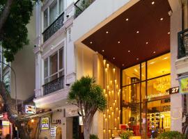Le Premier Hotel & Rooftop Bar, Hotel in Hanoi