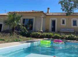 Maison avec piscine billard, ξενοδοχείο σε Trebes