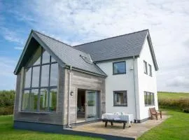 Ty Glan y Mor
