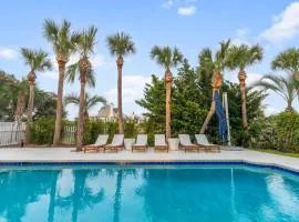 Beach with Private Breach Access, POOL, Gulf Views, and 11 Beds