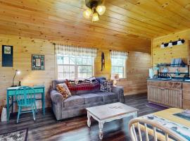Acadia Lights Cabin, villa a Sullivan