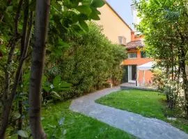 BolognaRoomscom - Isaia Garden Private Garden Spa Bath