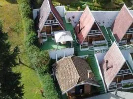 Villa Valentina chalés com lareira e churrasqueira、カンポス・ド・ジョルドンのヴィラ