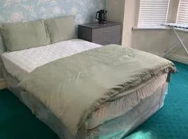 Nice Double room lenton 1