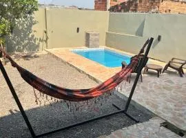 Casa S&G grande con 3 habitaciones, 8 personas, piscina privada, cochera, aire acondicionado, TV, wifi, excelente ubicacion
