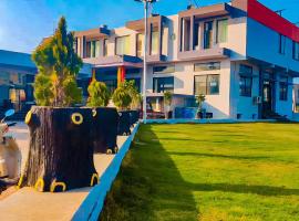 Sangam Hotel, hotel v destinaci Chirāwa