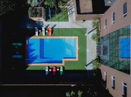 Hotel Boutique Genova, hotel in Puerto Iguazú