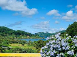 Lemon House Huahine: Maroe şehrinde bir otoparklı otel