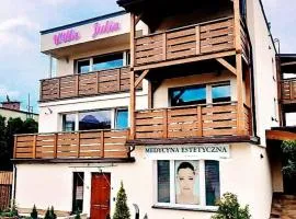 Willa Julia-pokoje w centrum, ogród, sauna, grill