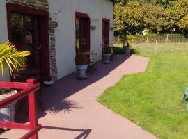 La Malcotais, pet-friendly hotel in Noyal-Châtillon-sur-Seich