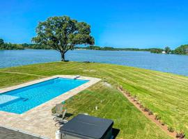 Direct Waterfront Access to Chesapeake Bay, khách sạn ở Scotland