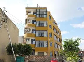 Hotel O Grand Empire Expressway