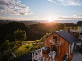 Cottage Retreat with Hot Tub & Sauna